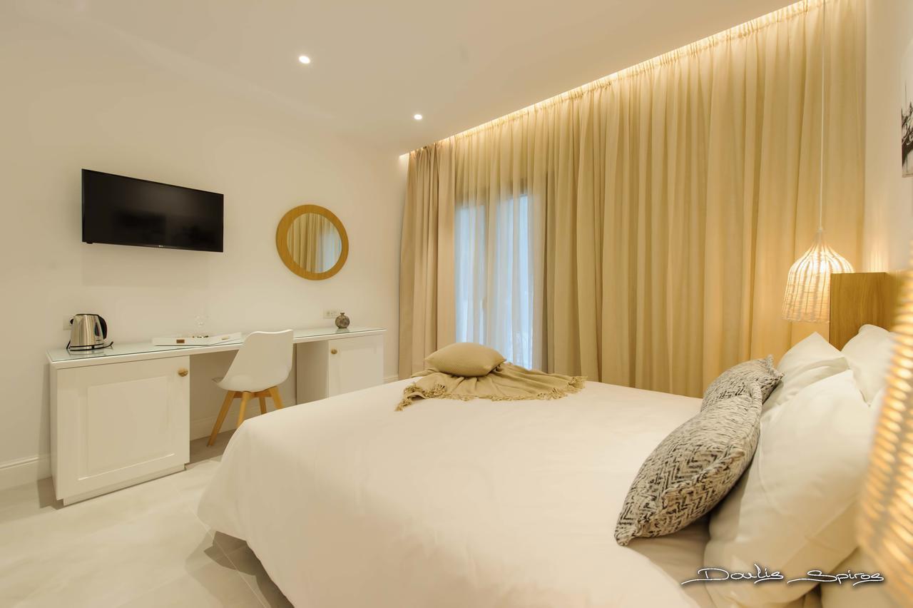 Alfa Hotel Parga Bagian luar foto